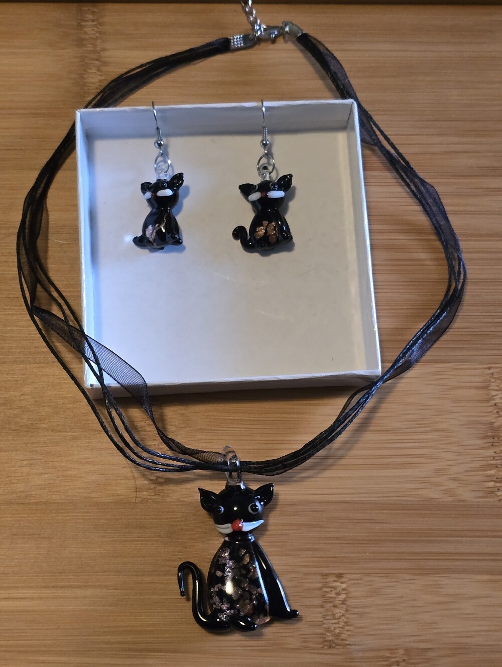 Glass Kitty Cat Charm Choker Necklace And Earrings
